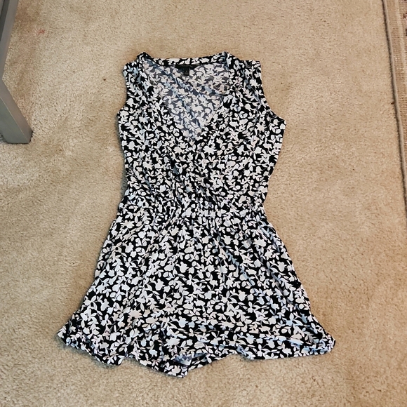 Black and white romper - Picture 1 of 1